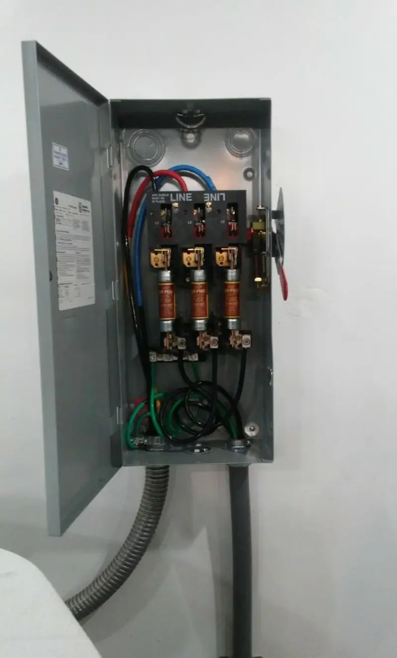 Three-phase disconnect switch installed for Smoke Detector Installation in American Fork